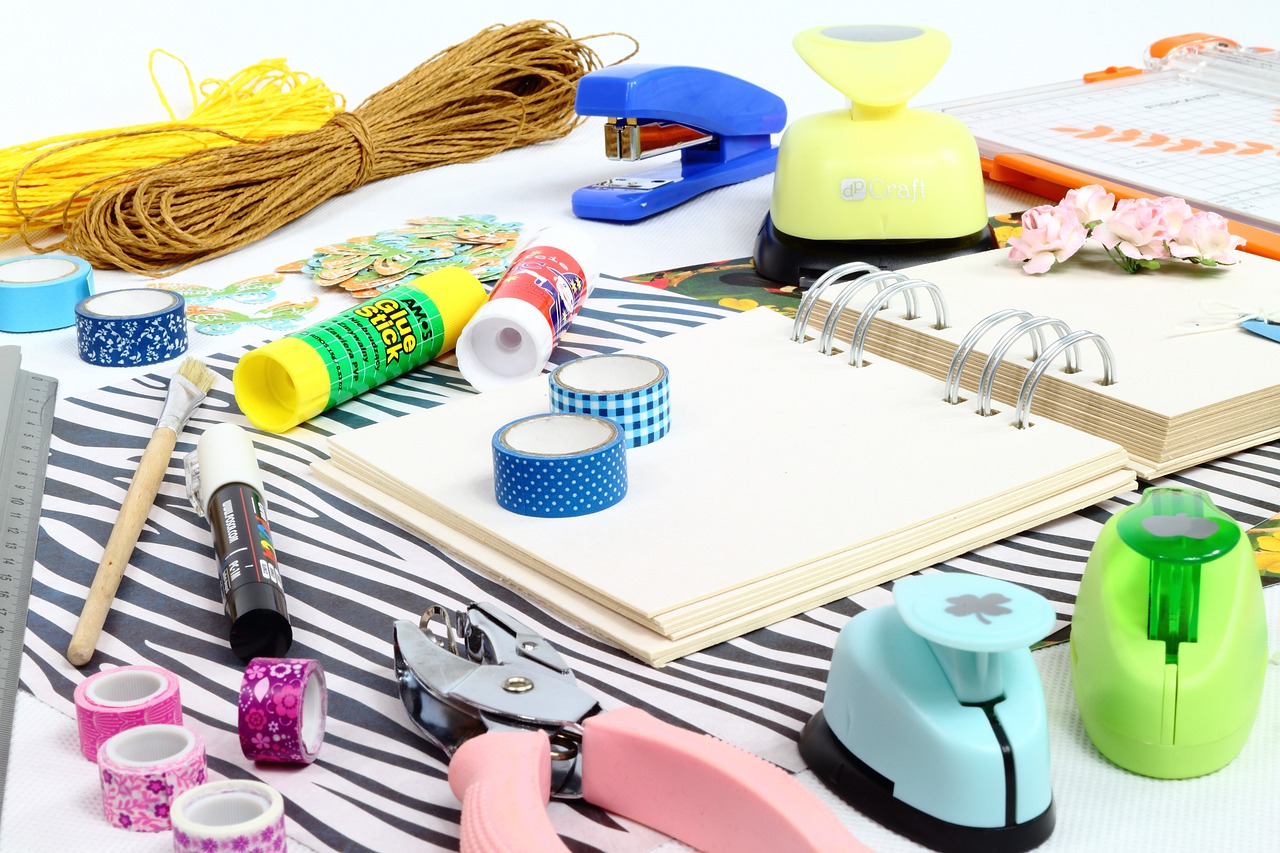scrapbooking-4322281_1280